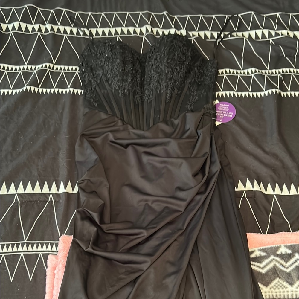 Elegant Black Strapless Dress